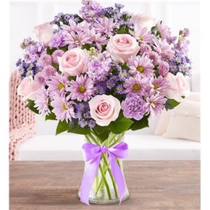 Daydream Bouquet In Clear Vase - Lilac Flower Shop