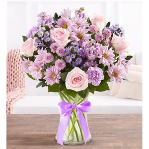 Daydream Bouquet In Clear Vase - Lilac flower shop